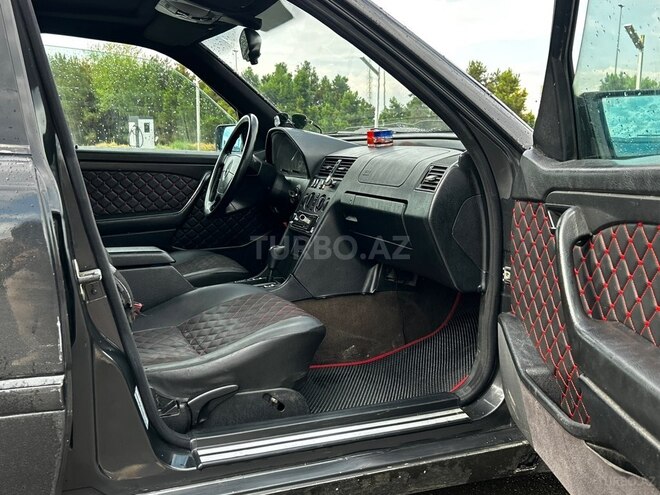 Mercedes C 220-21