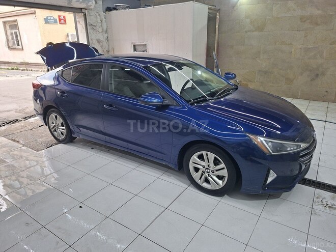 Hyundai Elantra-2