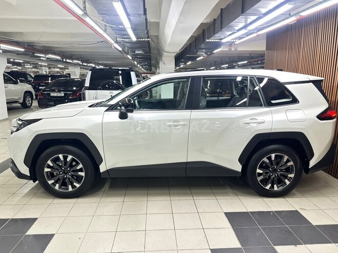 Toyota RAV4-9