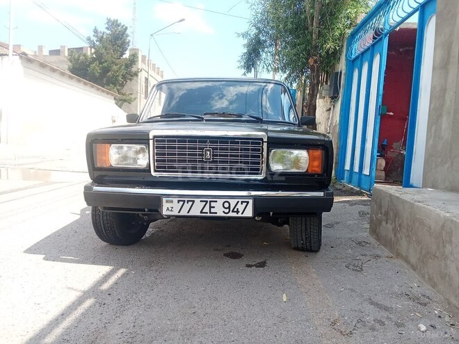 LADA (VAZ) 2107-1