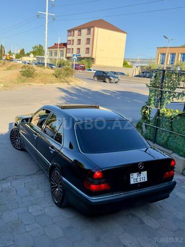 Mercedes C 230-11