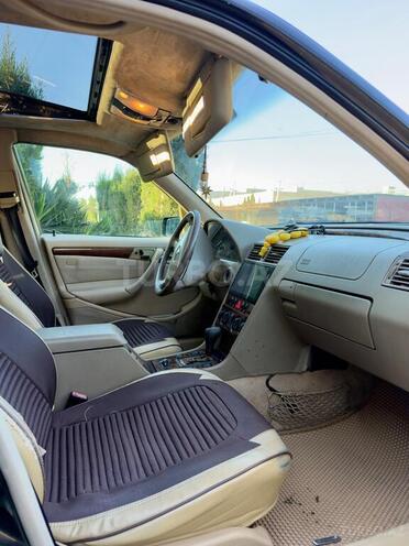 Mercedes C 230-12