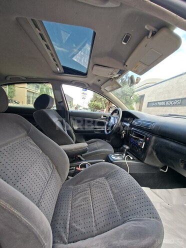 Volkswagen Passat-5