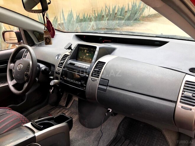Toyota Prius-4