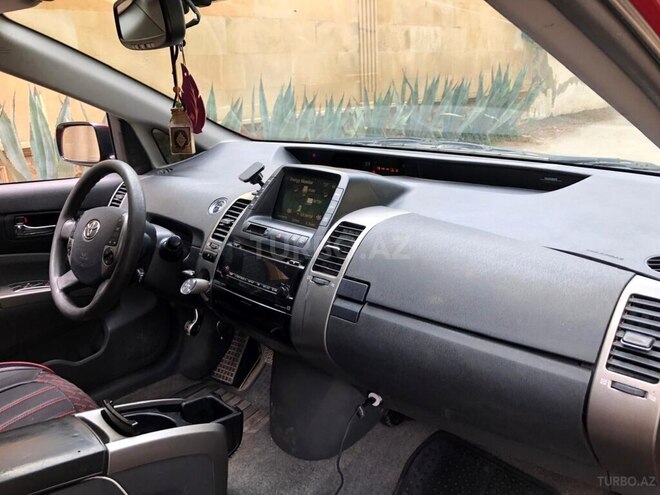 Toyota Prius-2