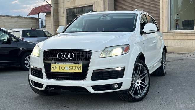 Audi Q7-5