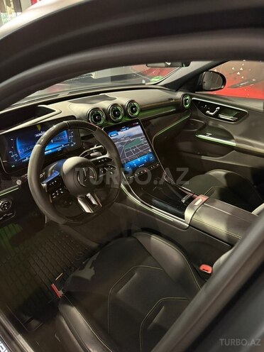 Mercedes C 63 AMG S E Performance-12