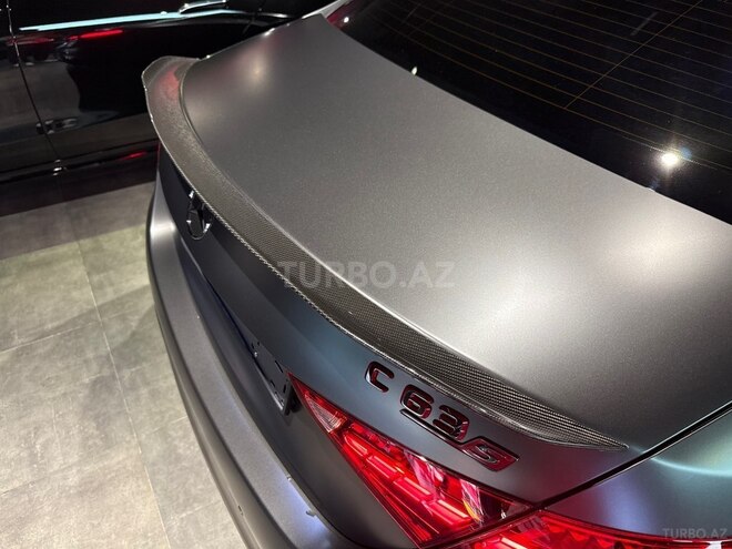 Mercedes C 63 AMG S E Performance-37