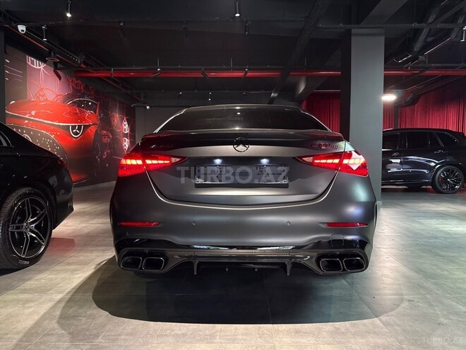 Mercedes C 63 AMG S E Performance-34