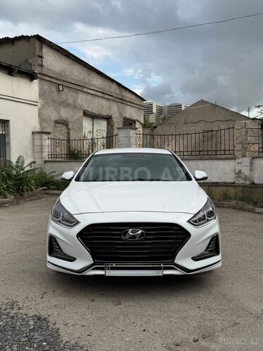Hyundai Sonata-1