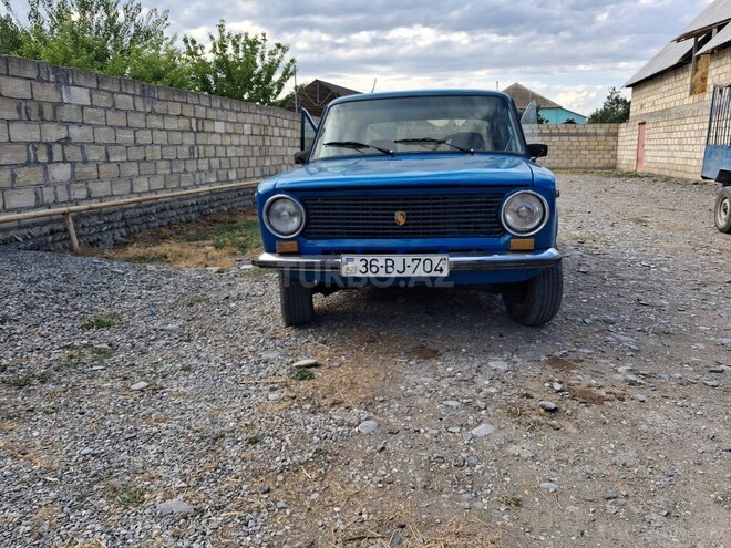 LADA (VAZ) 21011-1