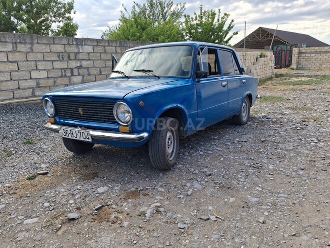 LADA (VAZ) 21011-2