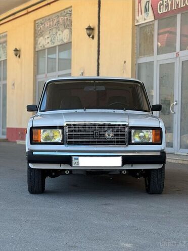 LADA (VAZ) 2107-1