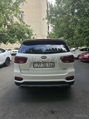 Kia Sorento-13