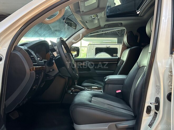 Toyota Land Cruiser-14