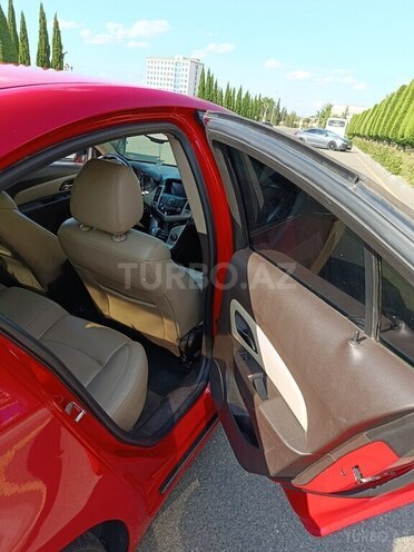 Chevrolet Cruze-15