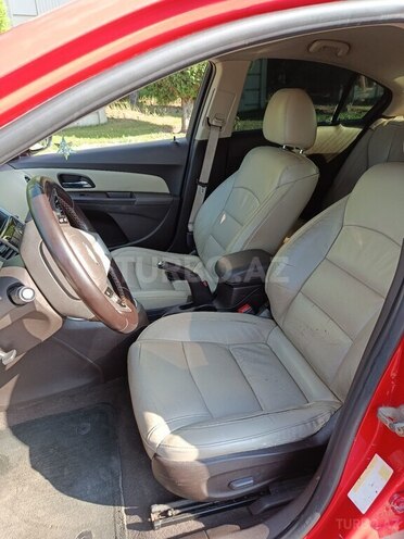 Chevrolet Cruze-18