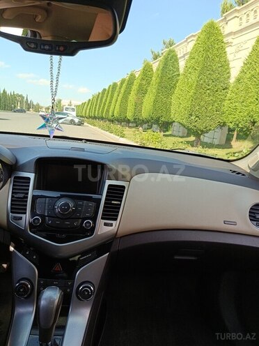 Chevrolet Cruze-19