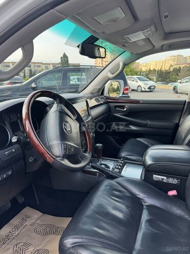 Lexus LX 570-9