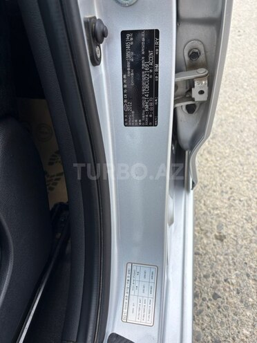 Hyundai Accent-12