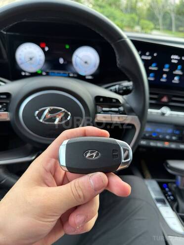 Hyundai Elantra-14