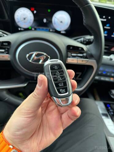 Hyundai Elantra-15