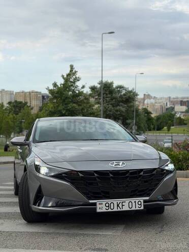 Hyundai Elantra-4