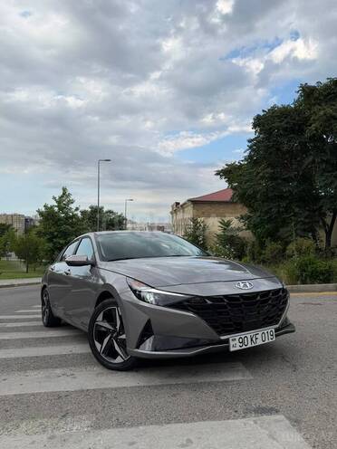 Hyundai Elantra-2