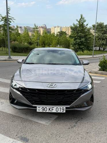 Hyundai Elantra-1
