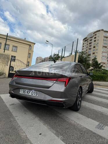 Hyundai Elantra-6