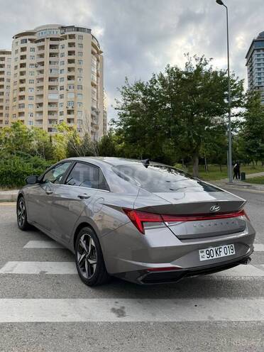 Hyundai Elantra-9