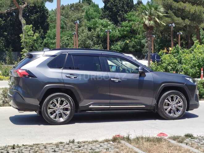 Toyota RAV4-4