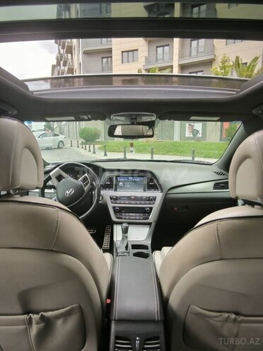 Hyundai Sonata-5