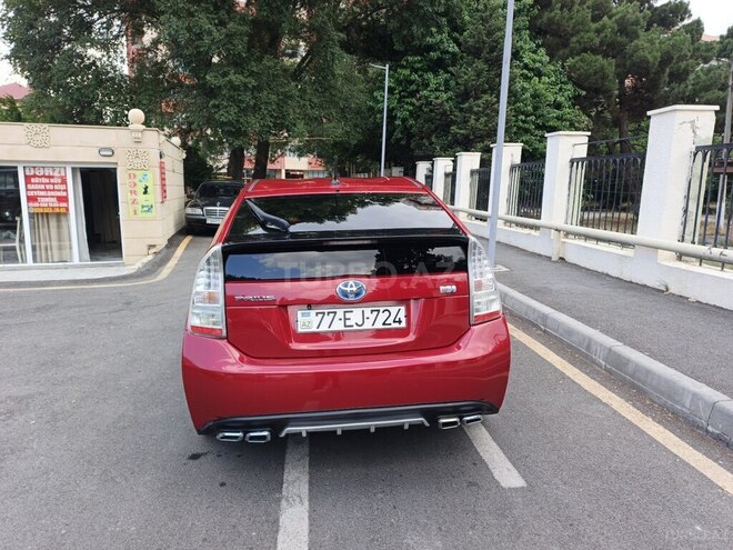 Toyota Prius-2