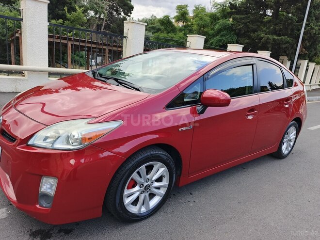 Toyota Prius-4