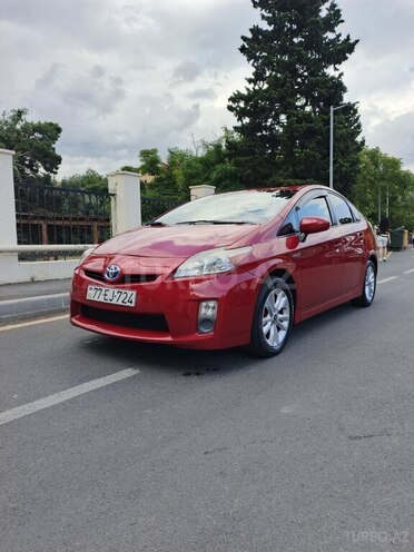 Toyota Prius-5
