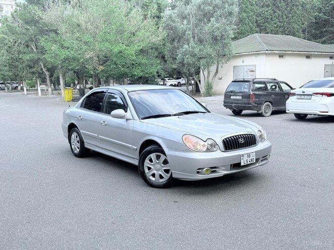 Hyundai Sonata-6