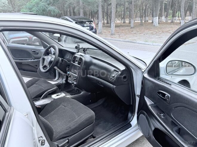 Hyundai Sonata-16