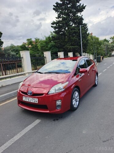 Toyota Prius-8