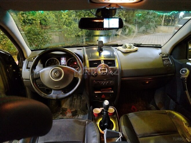 Renault Megane-10