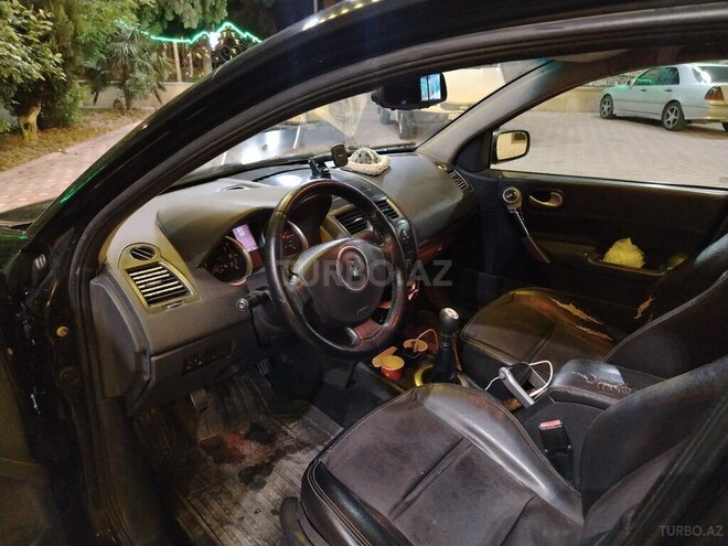 Renault Megane-12