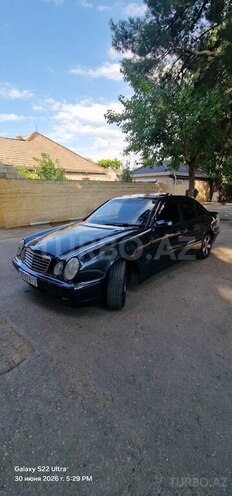 Mercedes E 220-3