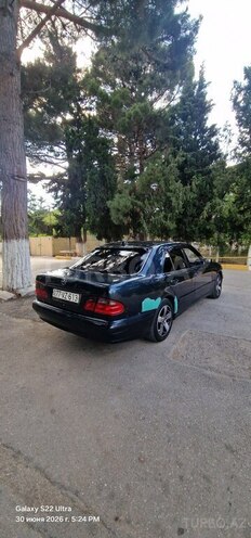 Mercedes E 220-6