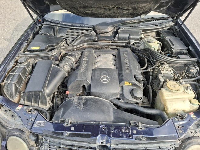 Mercedes E 240-15