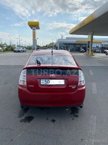 Toyota Prius-2