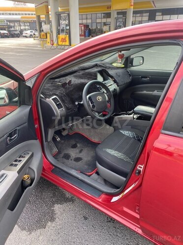 Toyota Prius-8