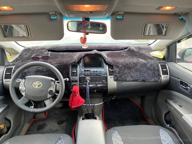 Toyota Prius-9