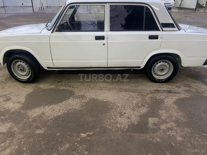 LADA (VAZ) 2107-4