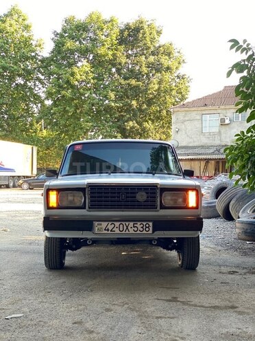 LADA (VAZ) 2107-2