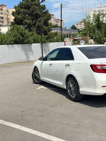 Toyota Camry-9